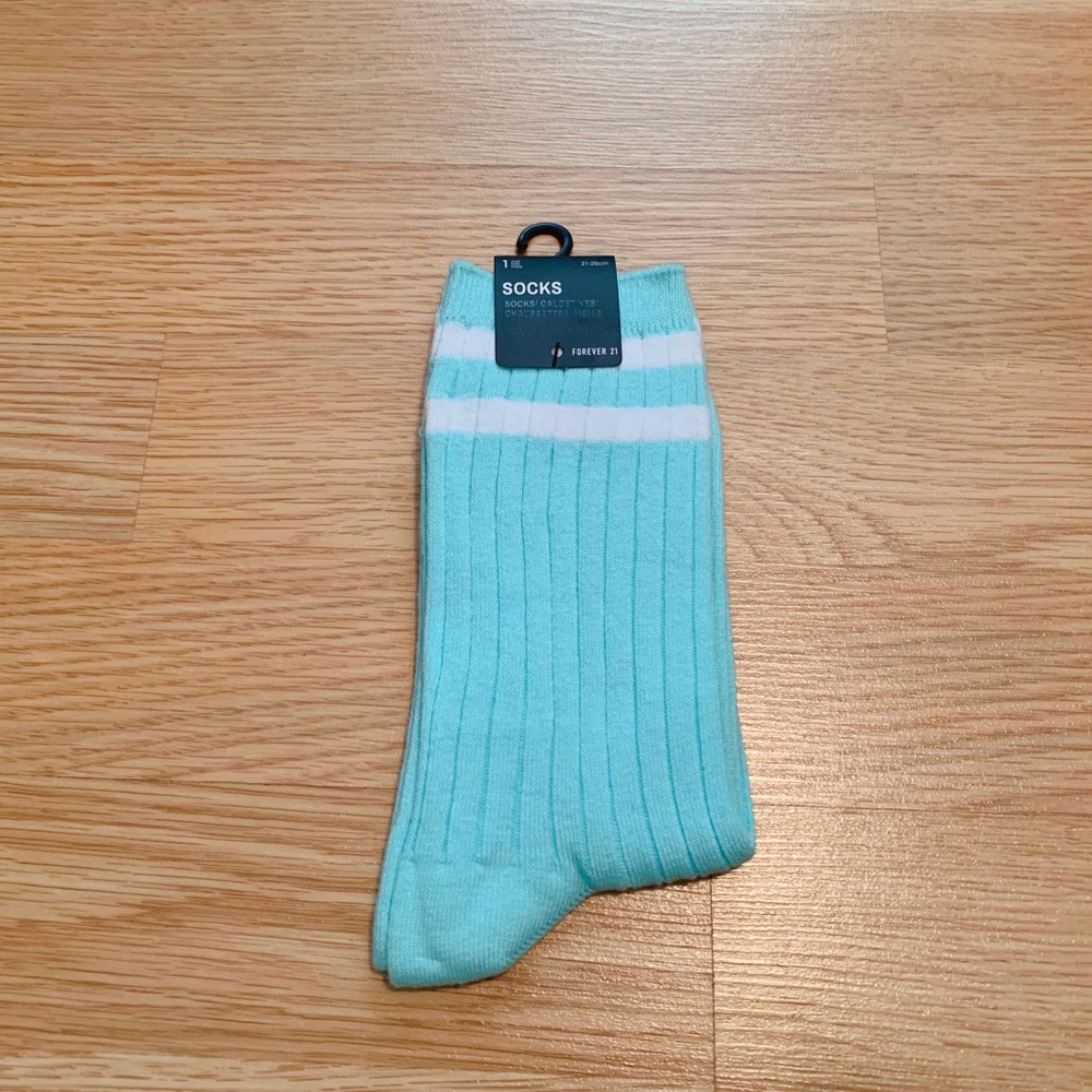 ❣️3/$15❣️Varsity striped Crew socks - Picture 2 of 2